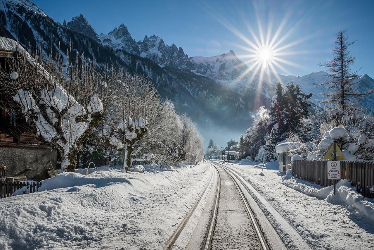 Eden Hotel, Apartments And Chalet Chamonix Les Praz ภายนอก รูปภาพ