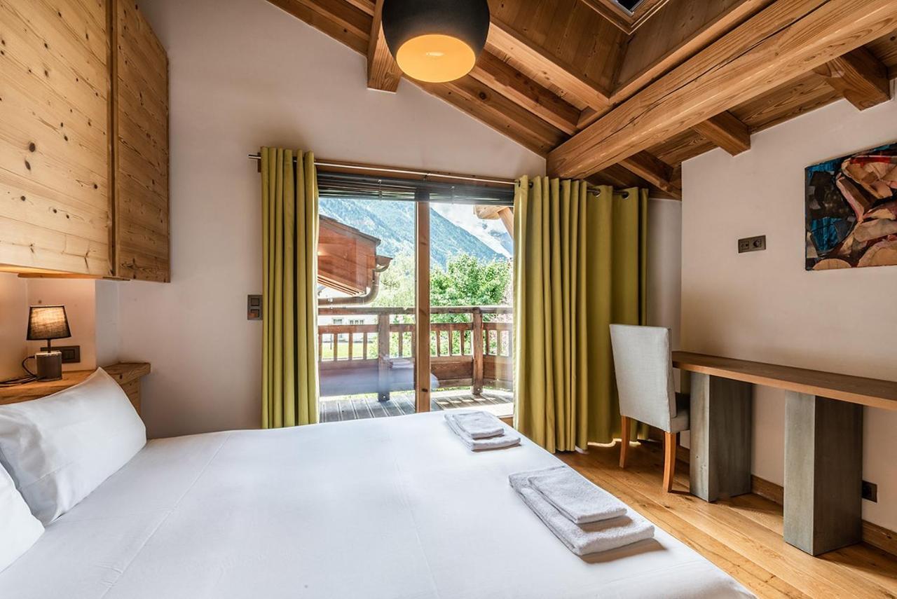 Eden Hotel, Apartments And Chalet Chamonix Les Praz ภายนอก รูปภาพ