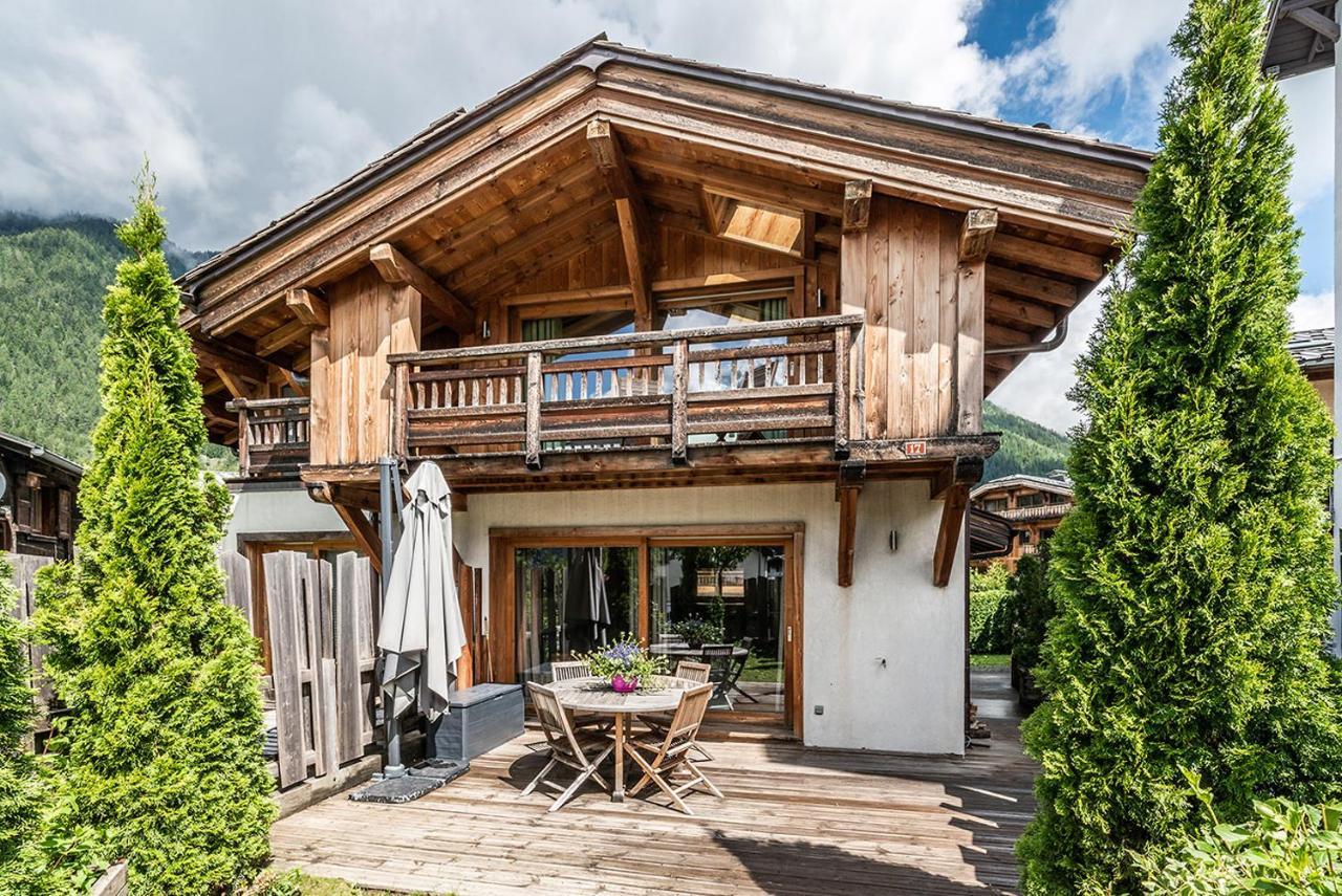 Eden Hotel, Apartments And Chalet Chamonix Les Praz ภายนอก รูปภาพ